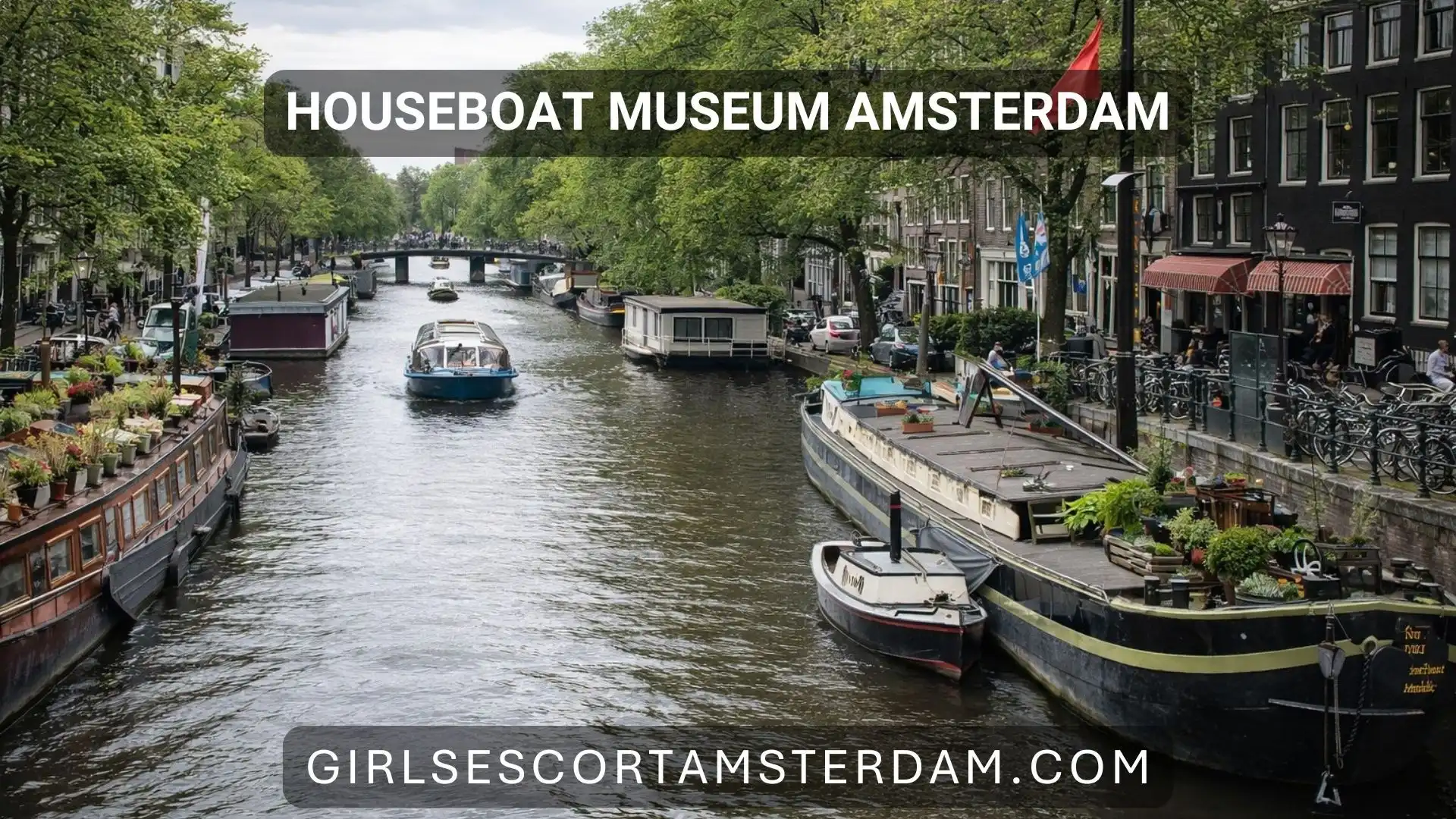 Een kijkje in het leven aan boord van een woonboot in Amsterdam